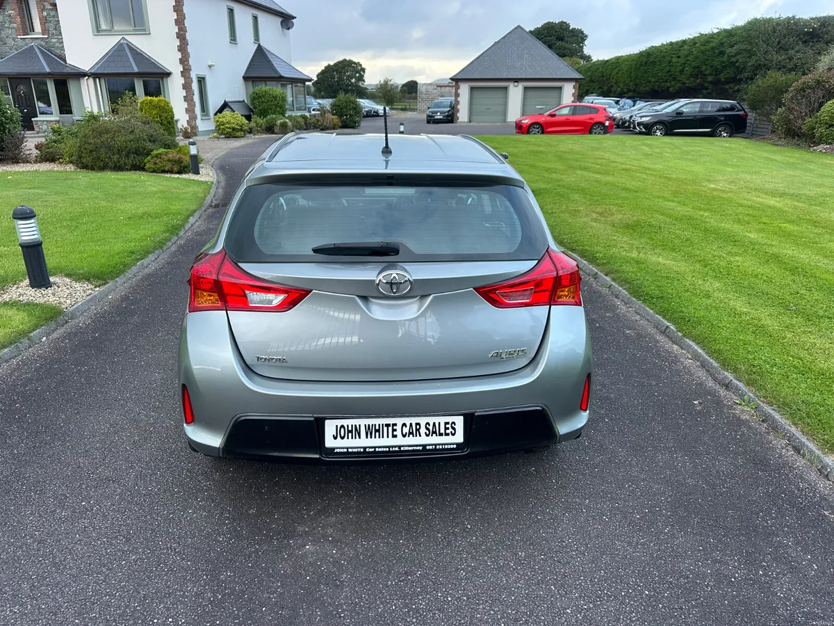 Toyota Auris  1.4 D4 D (60 mpg) - Image 4
