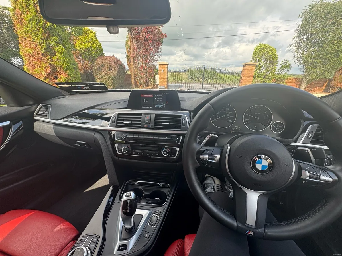 BMW 330e Plug In hybrid - Image 4