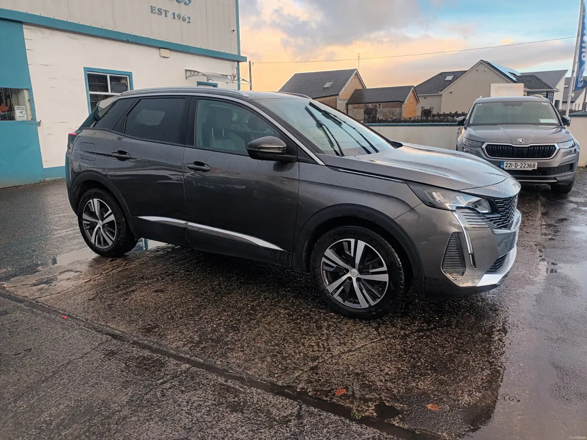 2022 Peugeot 3008 1.5 BlueHDi 130bhp Allure Auto - Image 3