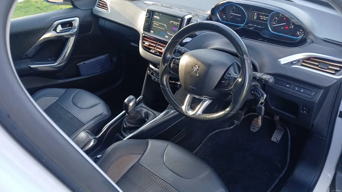 2014 peugeot 2008 1.2 - Image 4