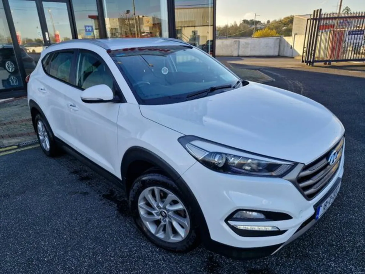 Hyundai Tucson 4WD Executive 5DR - Image 2