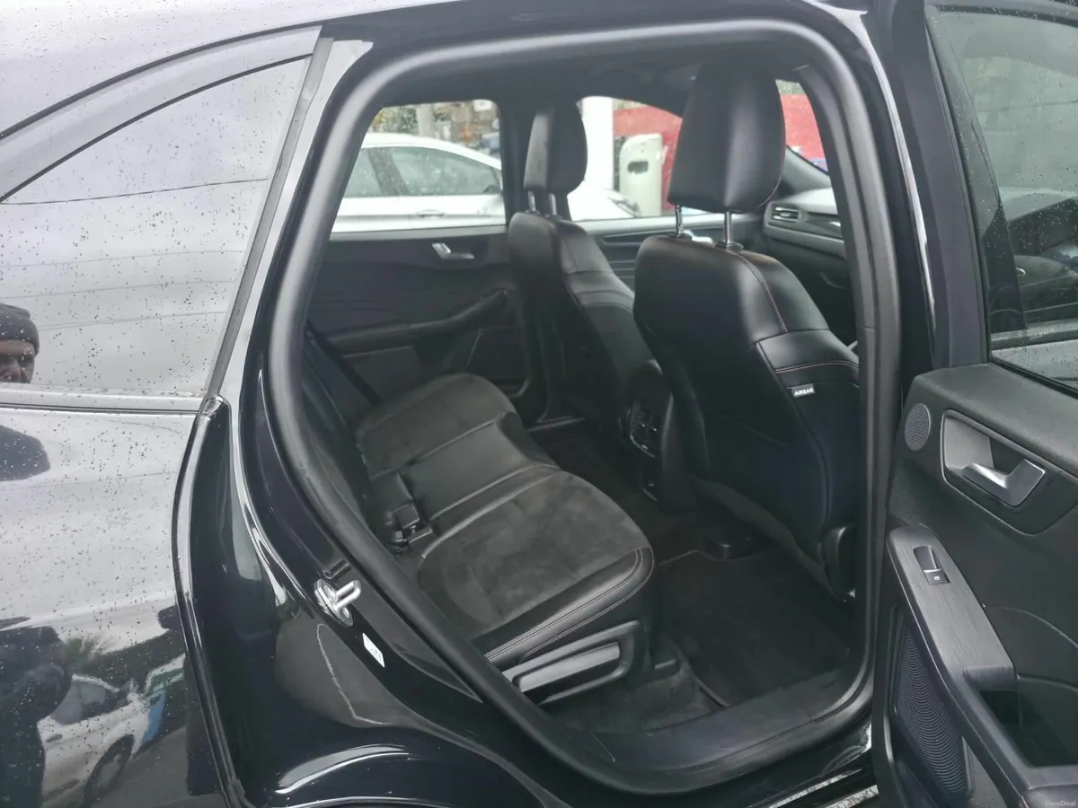 Ford Kuga 2022 ST-Line PHEV - Image 2