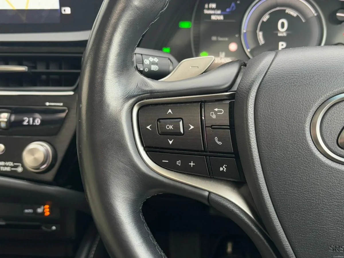 Lexus ES Dynamic 4DR Auto - Image 3