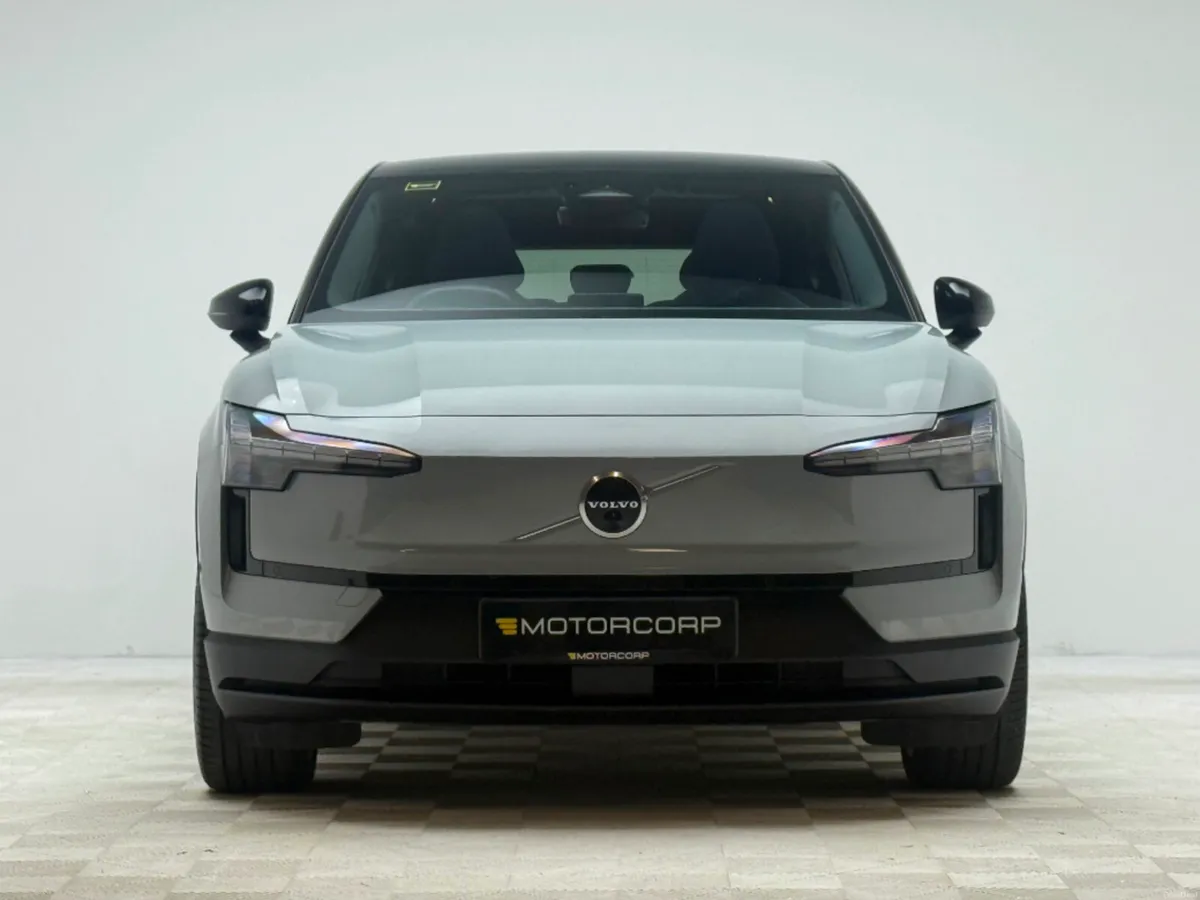 Volvo EX30 ULTRA 69KWH *PAN ROOF* - Image 2