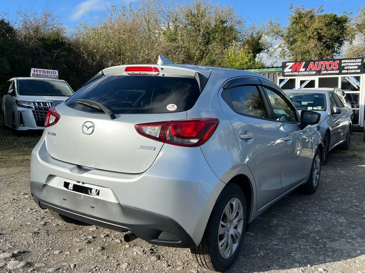 16 Mazda Demio Auto - Image 6