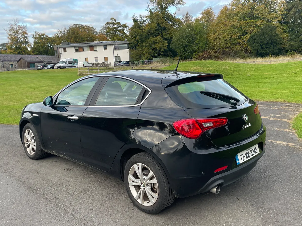 2012 Alfa Romeo Giulietta 1.6D Lusso - Image 2