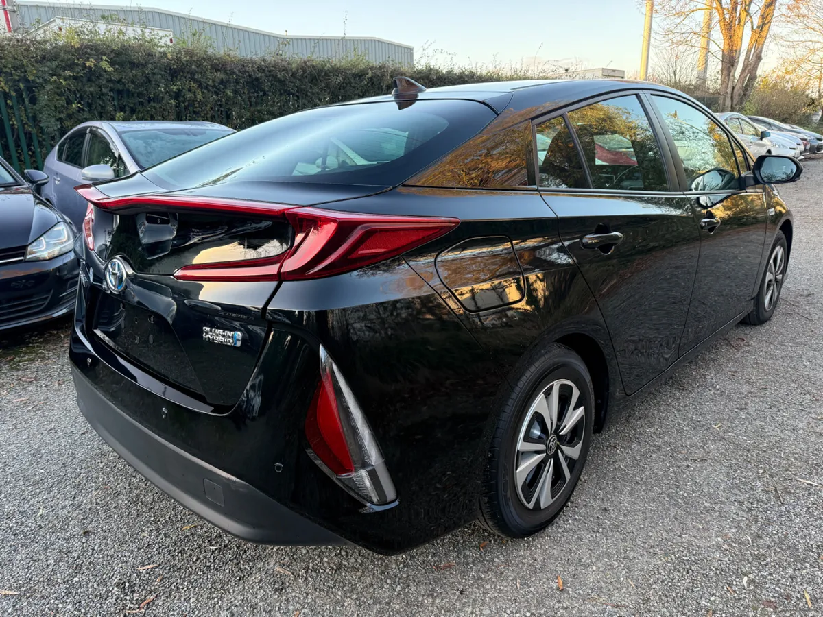 Toyota  Prius PHV 61000km!!! - Image 4