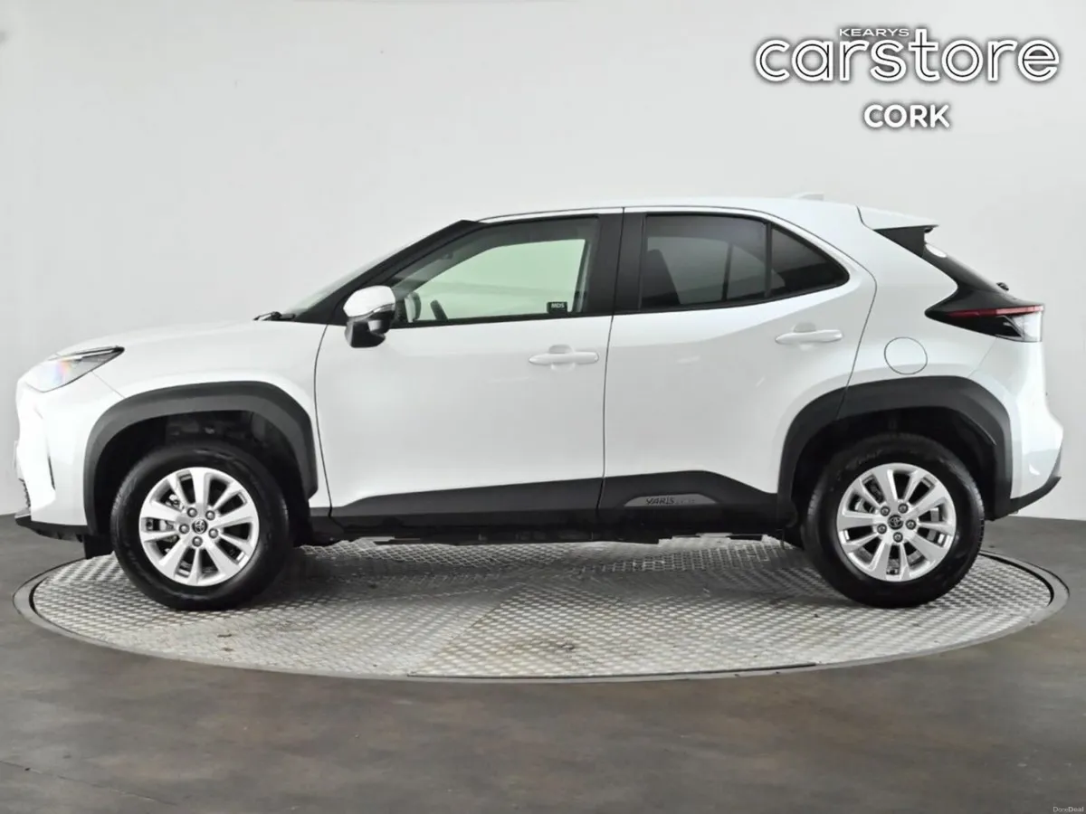 Toyota Yaris Cross 1.5 Hybrid CVT - Image 6
