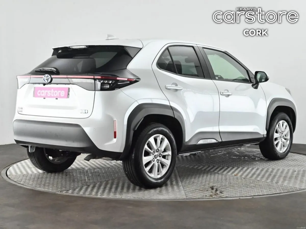 Toyota Yaris Cross 1.5 Hybrid CVT - Image 5