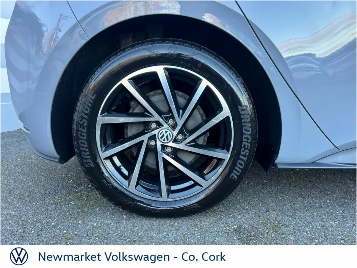 Volkswagen ID.3 58 KWH MOONSTONE GREY WITH BLACK R - Image 2