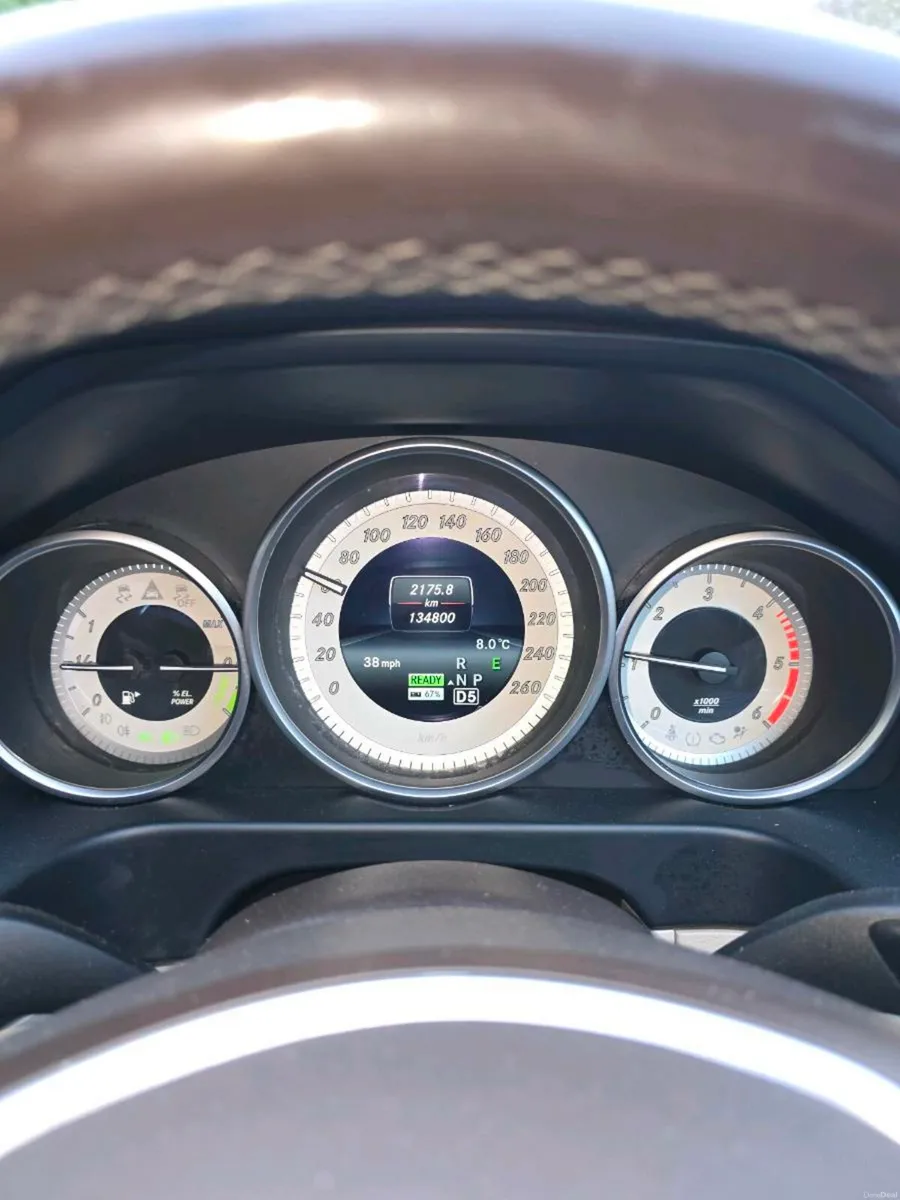 is accepted in exchange for Van - Image 3