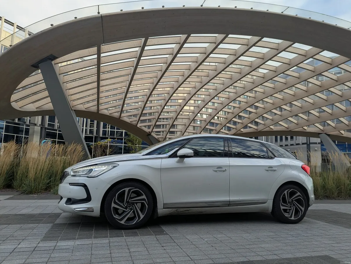 Citroen DS5 Automatic 200BHP Hybrid Diesel 4WD 4x4 - Image 4