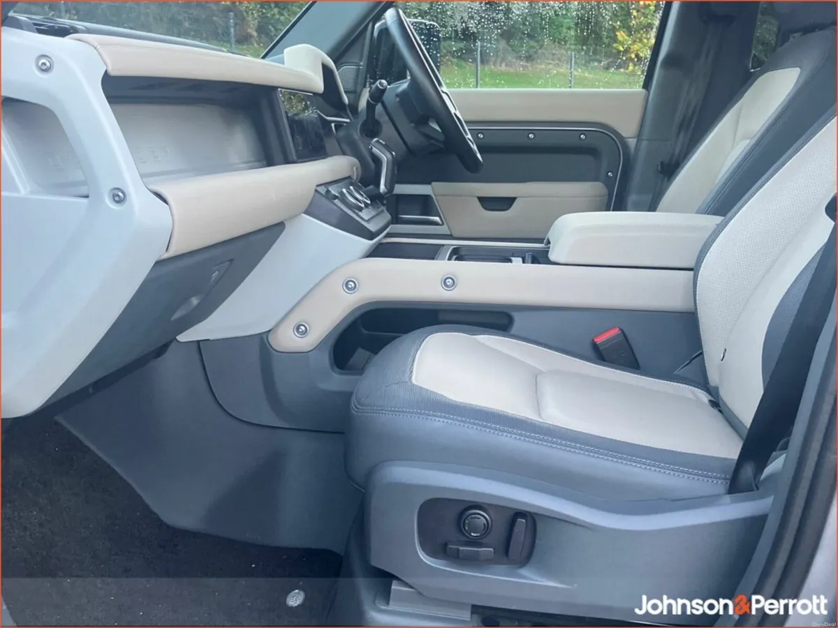 Land Rover Defender 110 2.0 Si4 PHEV S (Land Rover - Image 4