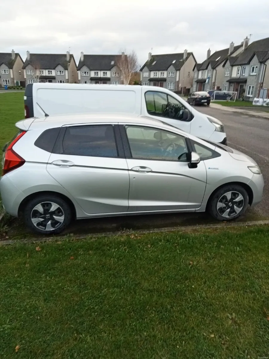 Honda Fit 2016 - Image 2