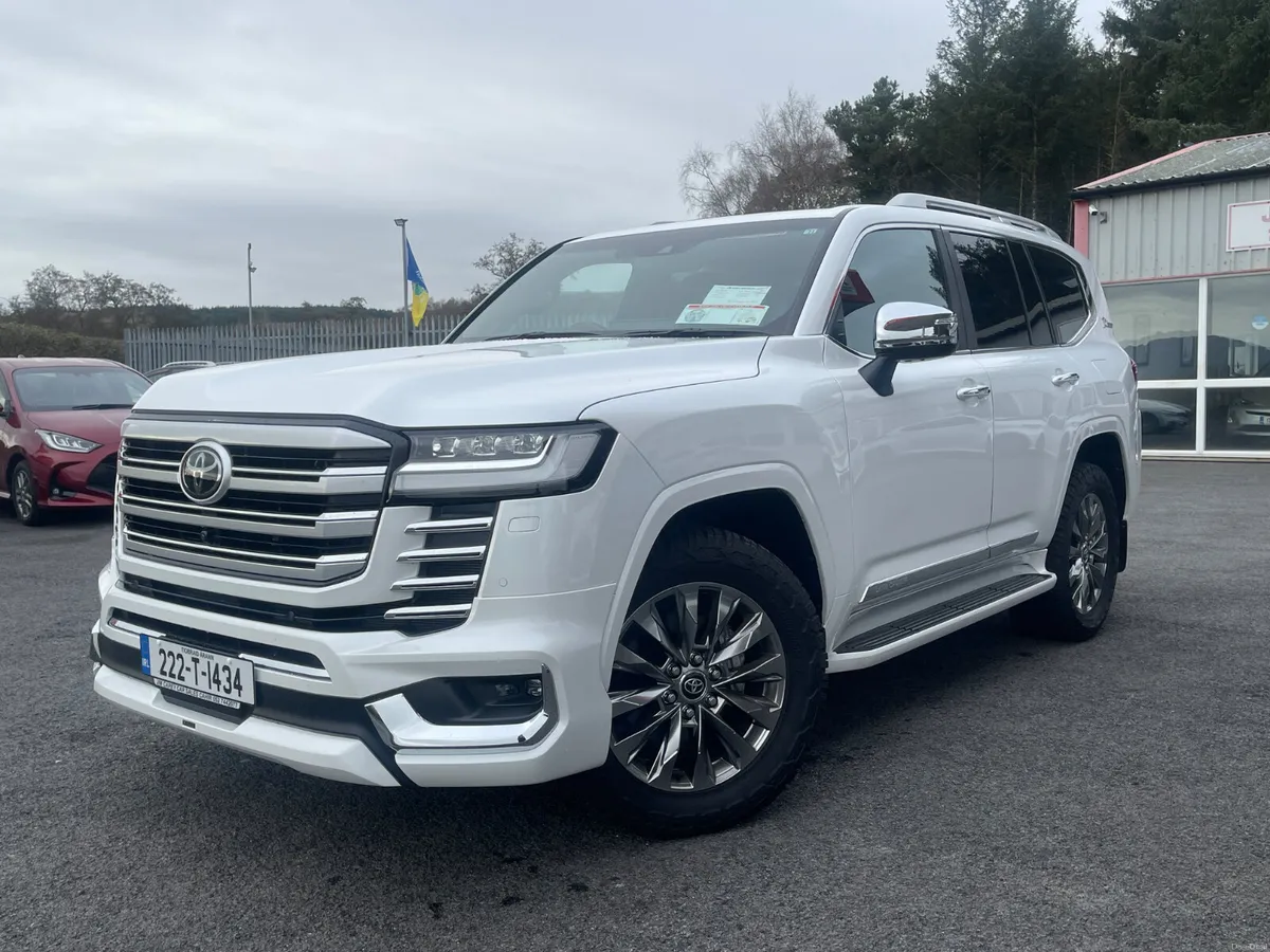 Toyota Land Cruiser 2022 70th Anniversary - Image 3