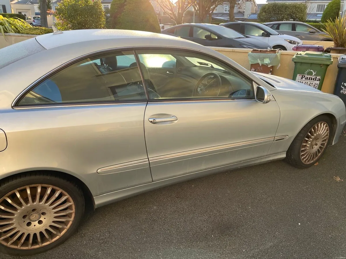 Mercedes-Benz CLK 2010 - Image 3