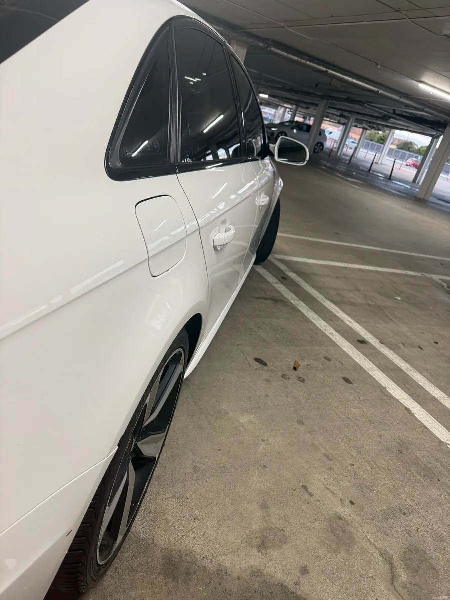 Audi A4 S line black edition CarPlay timing belt D - Image 2