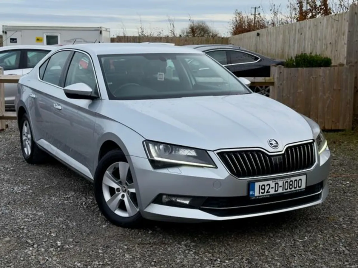 Skoda Superb AMB 2.0tdi 150HP 4DR - Image 2