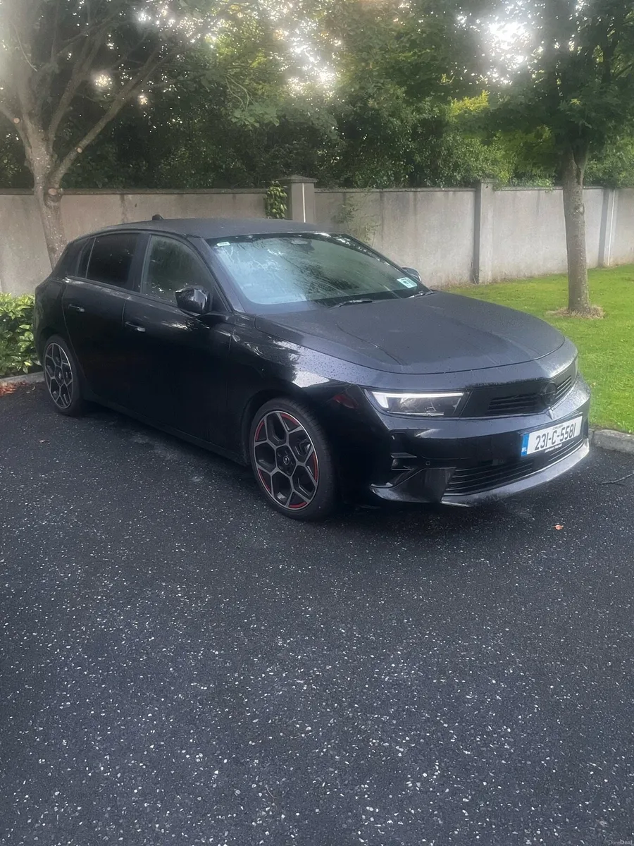 Opel Astra GS - Image 1