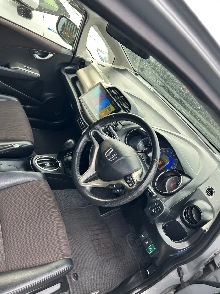 Honda Fit Leather spec - Image 4