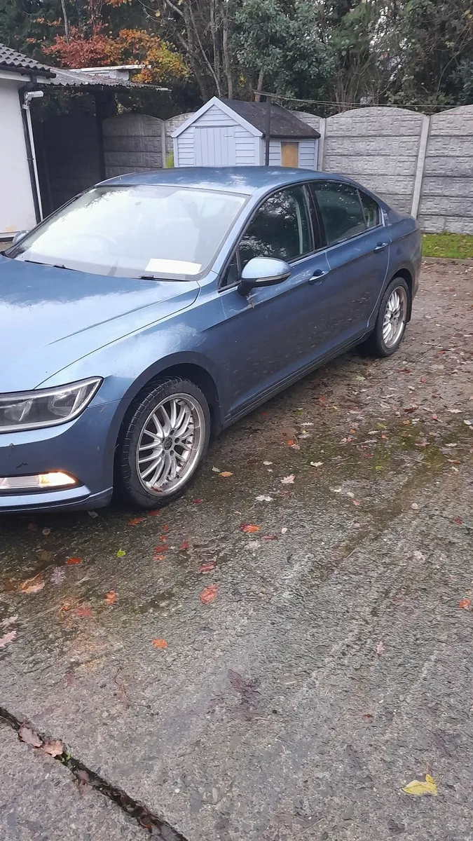 Volkswagen Passat 2015 - Image 3