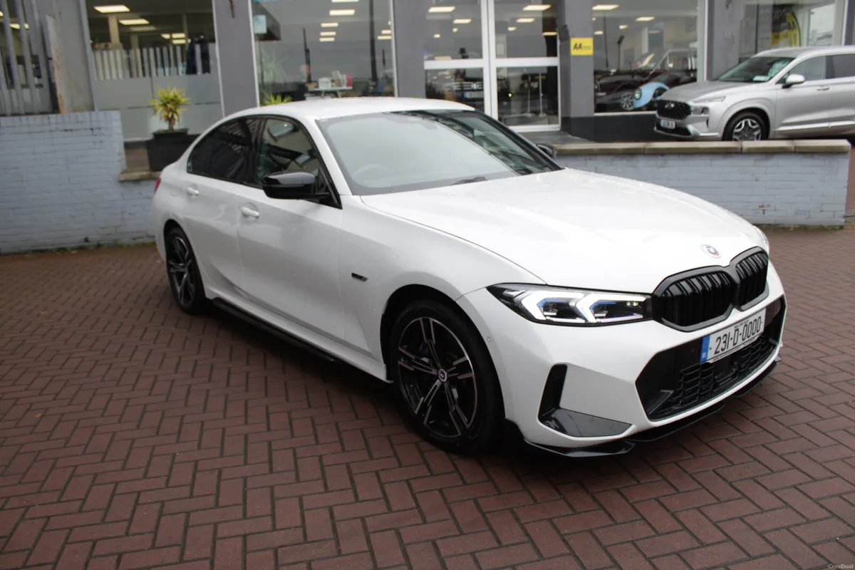 330E PLUG IN HYBRID M-SPORT PLUS PACK // HUGE SPEC - Image 1