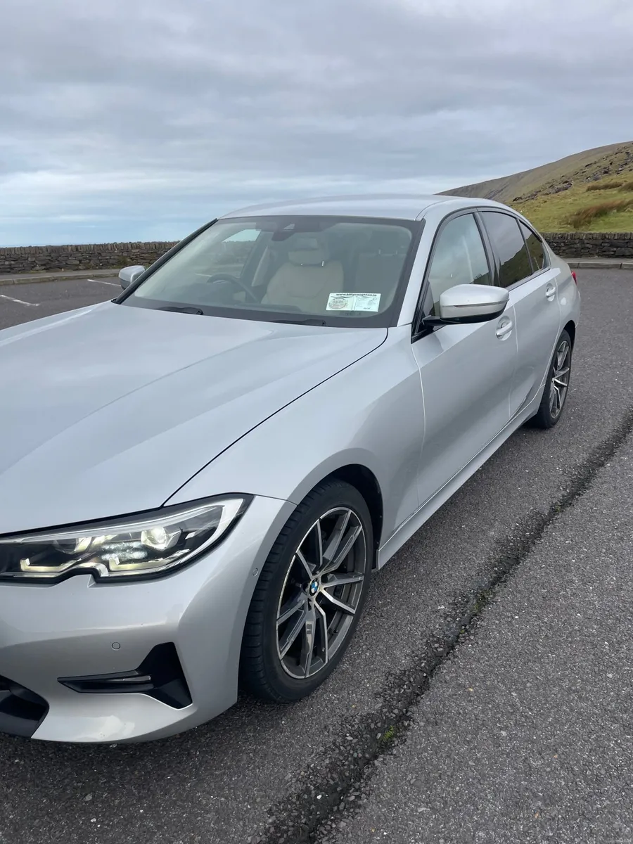 BMW 3-Series 2021 - Image 4