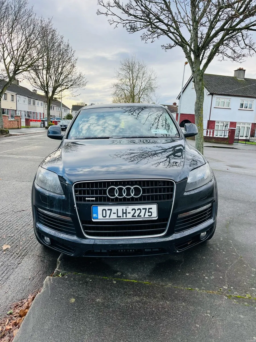 Audi Q7 3.0 TDI 2007 . 7 seater - Image 1