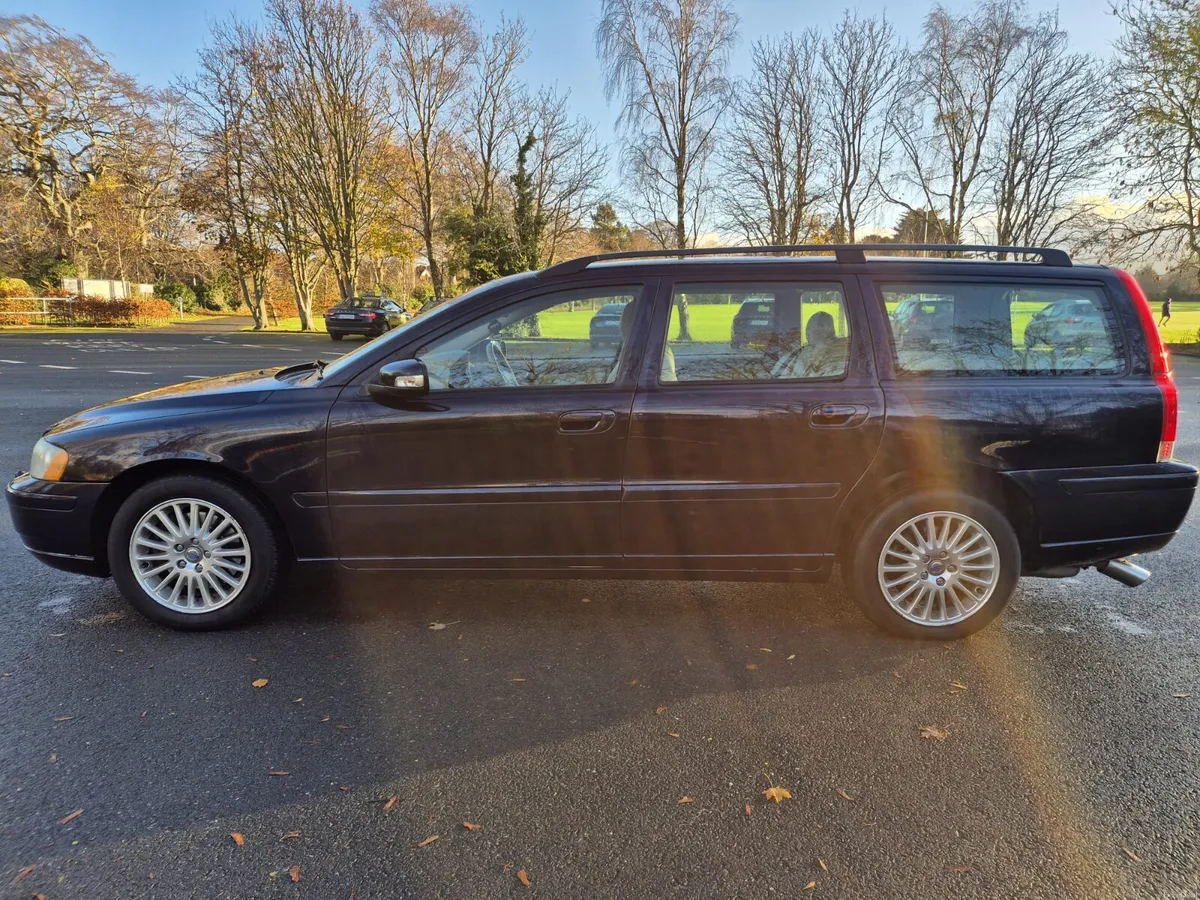 Stunning Volvo V70 2007 - Image 4