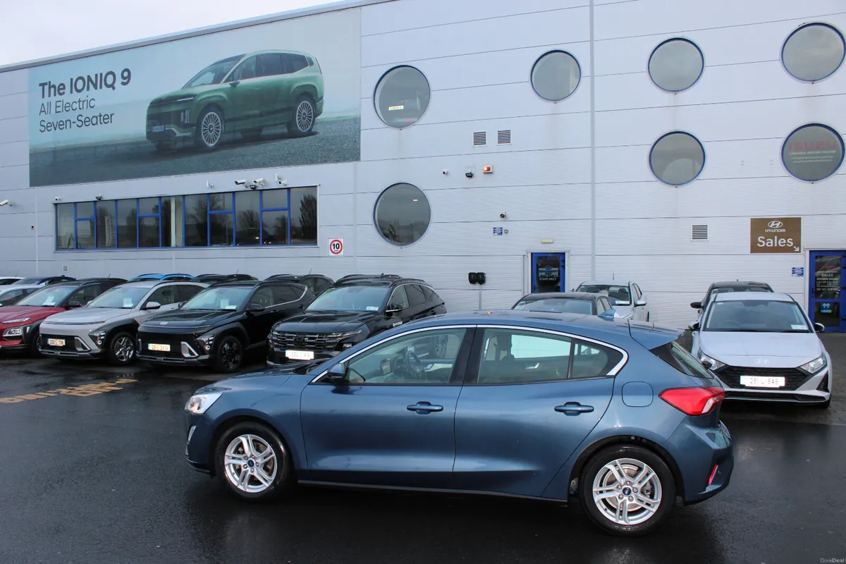 Ford Focus 2019 - Image 2