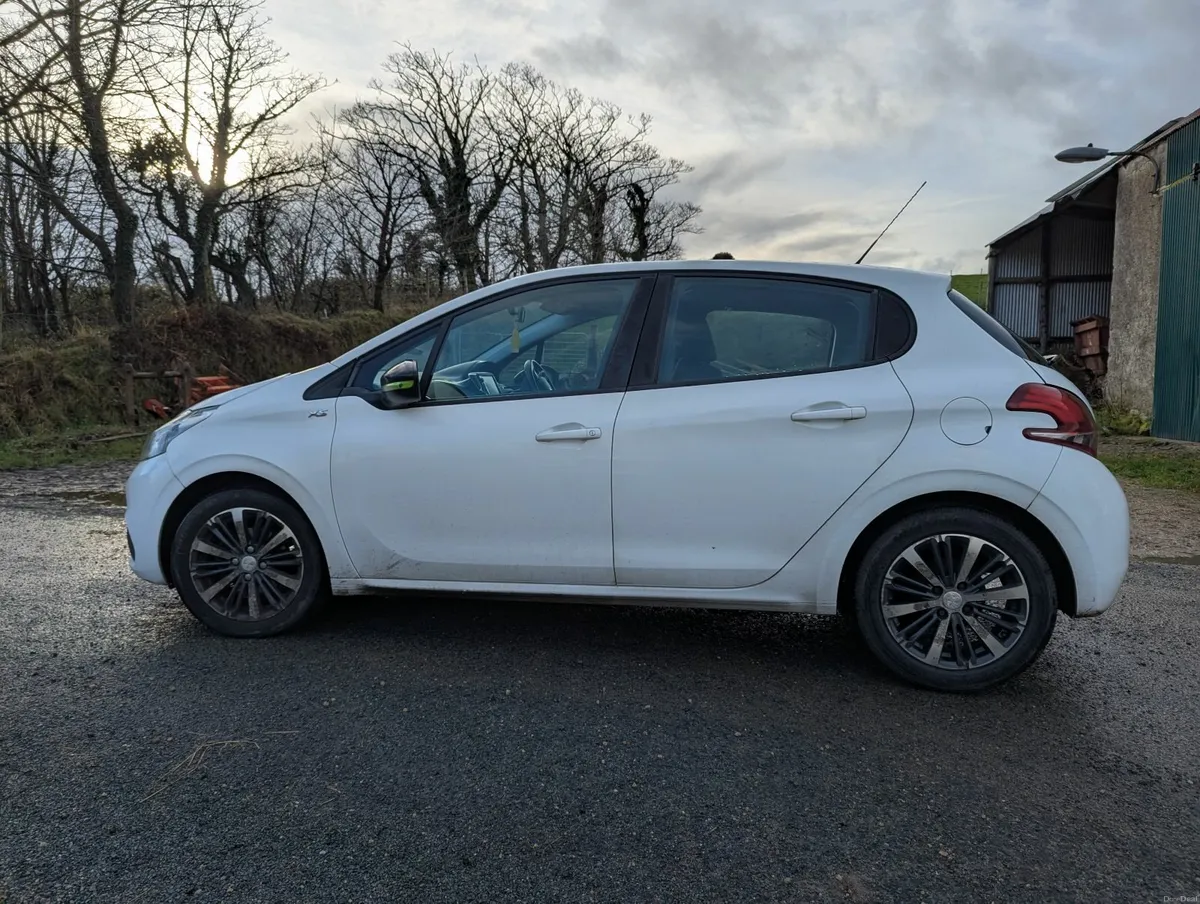 Peugeot 208 2016 - Image 1
