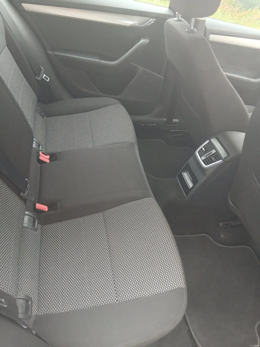 Skoda Octavia 2015 - Image 4