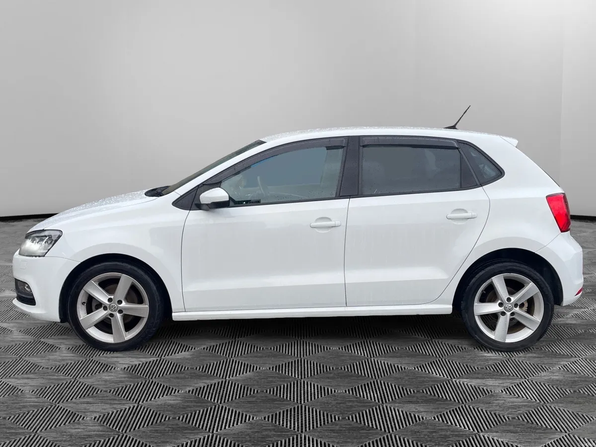 VW Polo 1.2 DSG Comfortline- Half Leather - Image 2