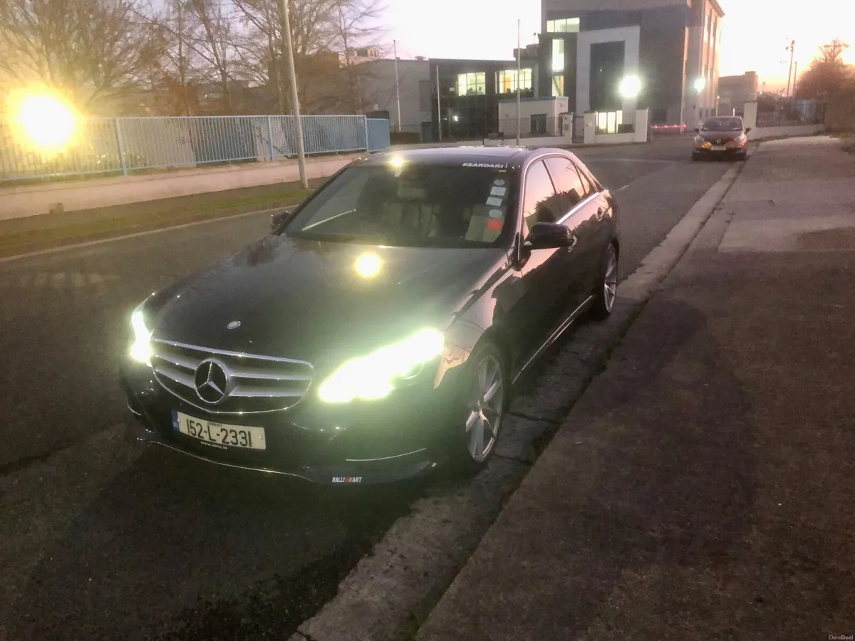Mercedes-Benz E-Class 2015 W212 - Image 3