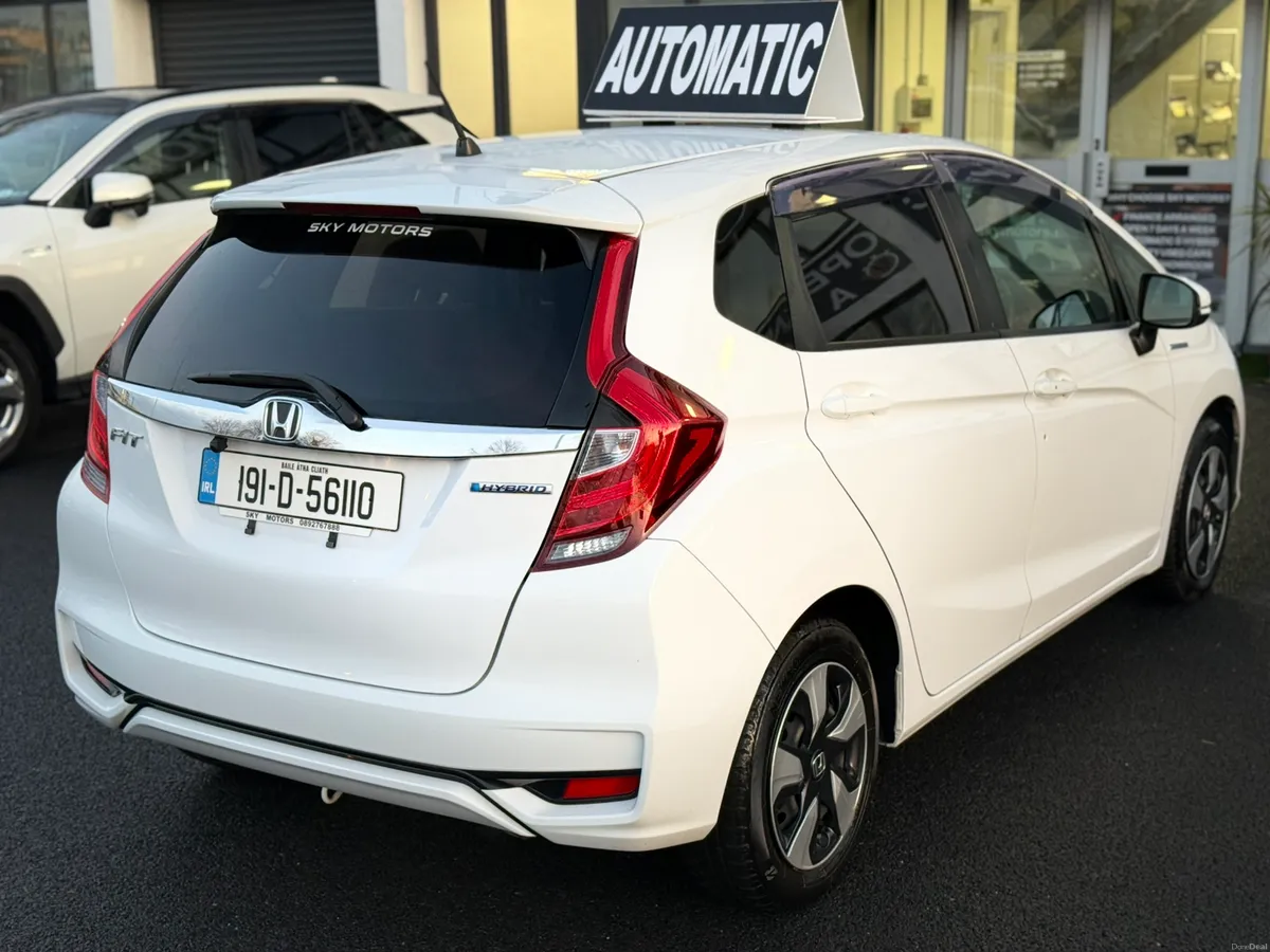 2019 Honda Fit 1.5 Petrol Hybrid,,Automatic, - Image 4