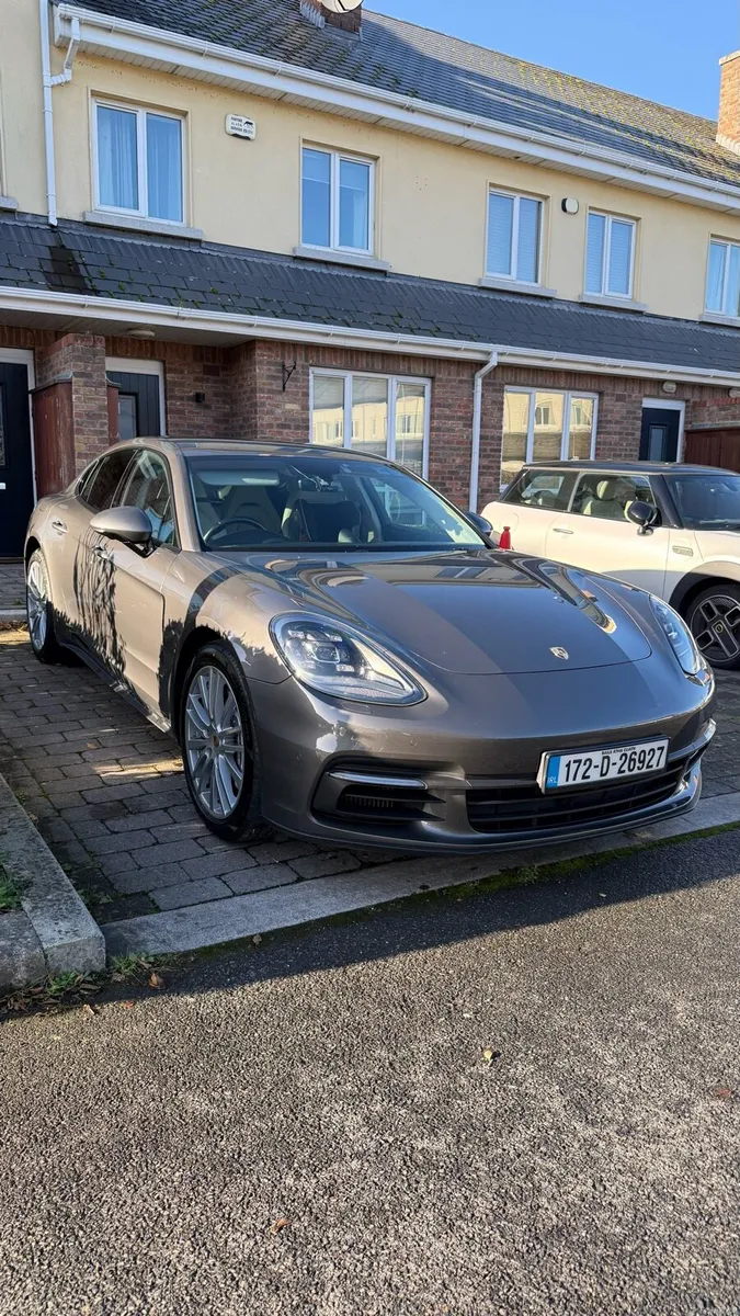 Porsche Panamera 4 incl. Porsche Approved Warranty - Image 1