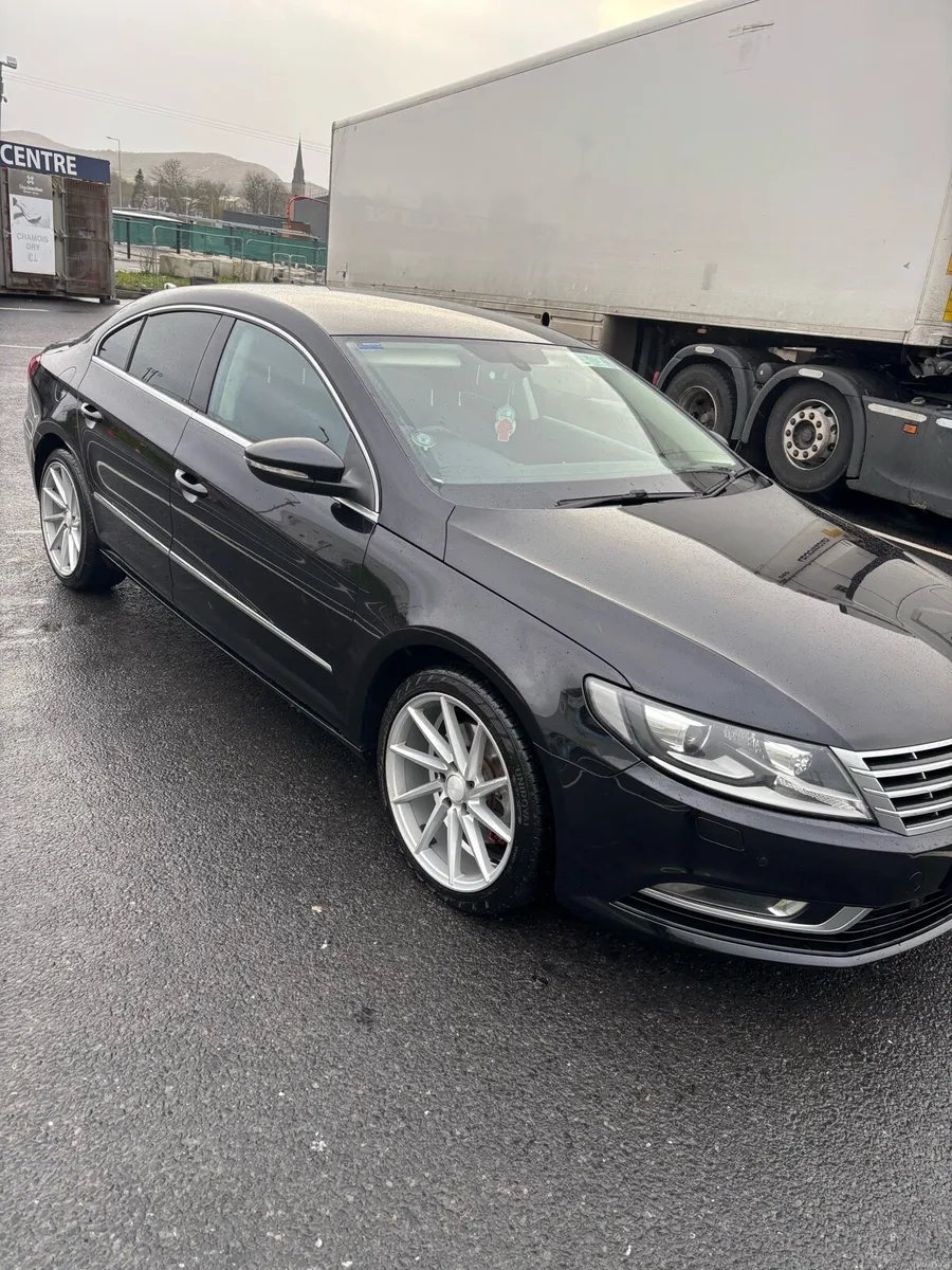 2014 Volkswagen CC - Image 2