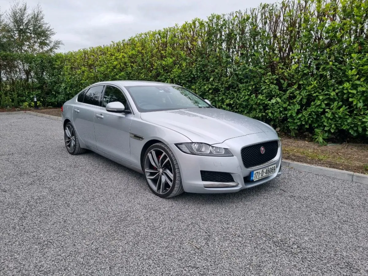 2017 Jaguar xf - Image 1