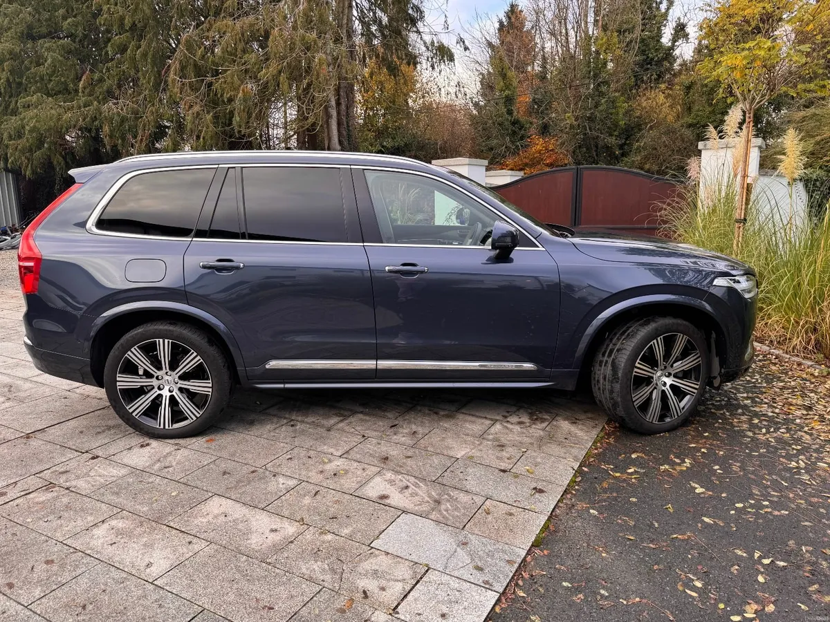 Volvo XC90 2023 - Image 1