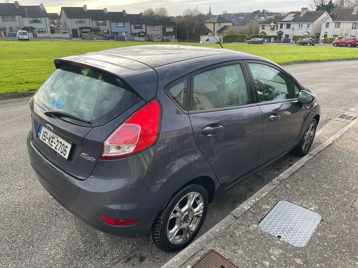 Ford Fiesta ( low km - Image 3