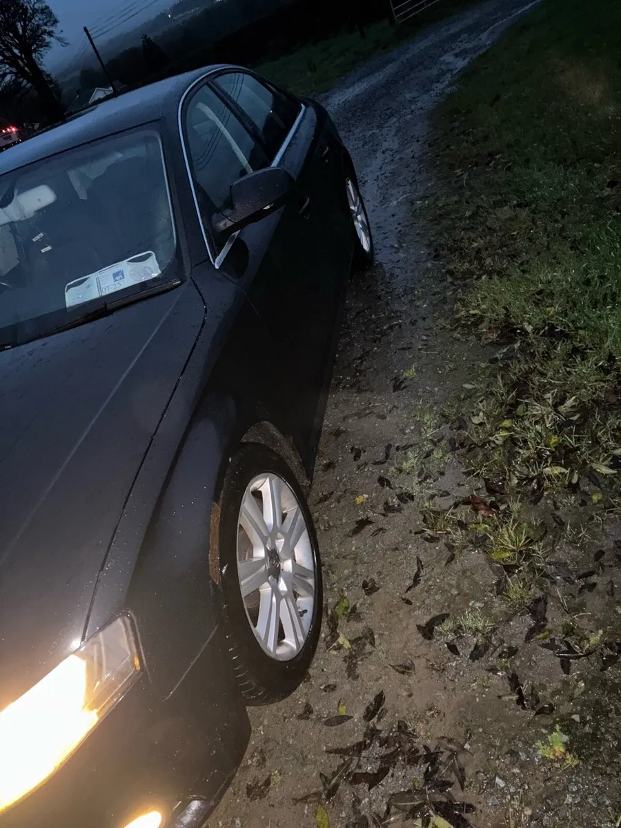 2012 Audi A4 - Image 2