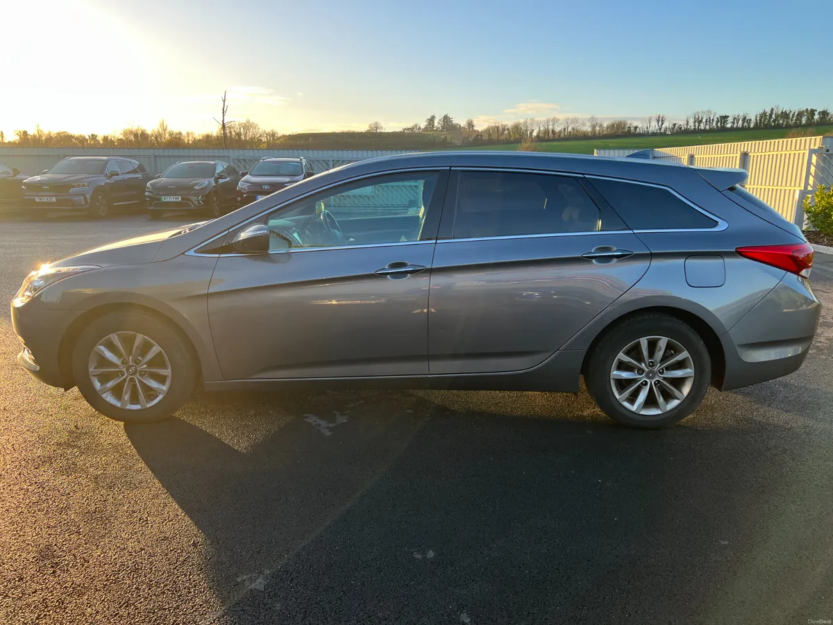 2016 Hyundai i40 SE Nav 1.7 CRDI - Estate - Image 6