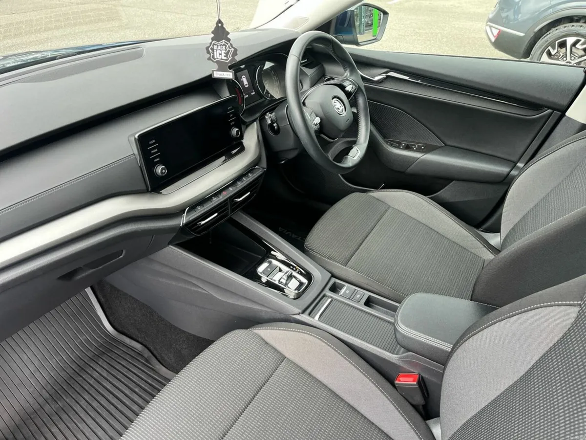 Skoda Octavia COMBI AMBITION 1.0TSI 110HP DSG - Image 3