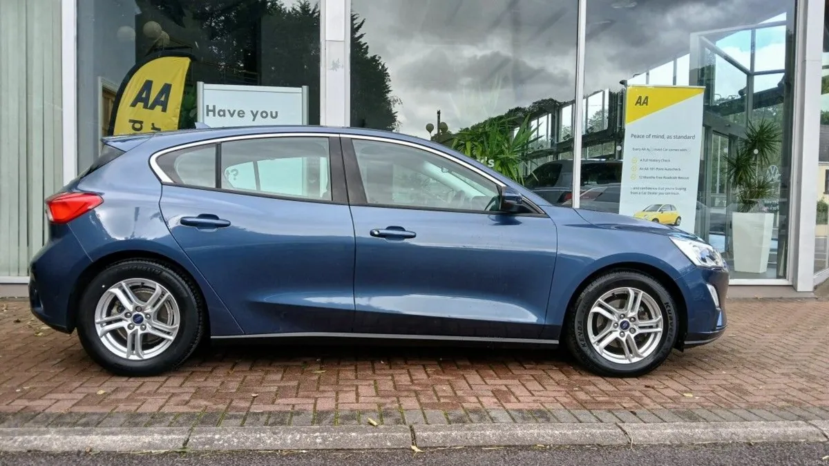 Ford Focus 1.0 Ecoboost 125PS,Blue met, 2 owners, - Image 3