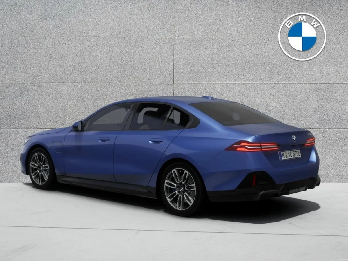 BMW 5-Series 530e M Sport - Image 2