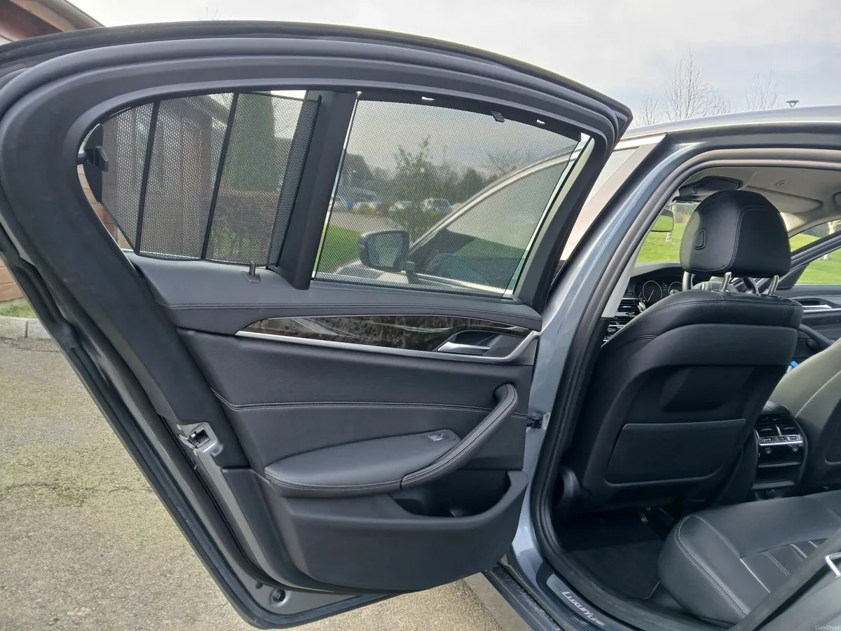 BMW 5  " LUXURY LINE"€29500 - Image 3