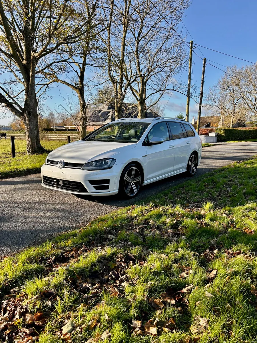 Volkswagen Golf R Wagon - Image 1