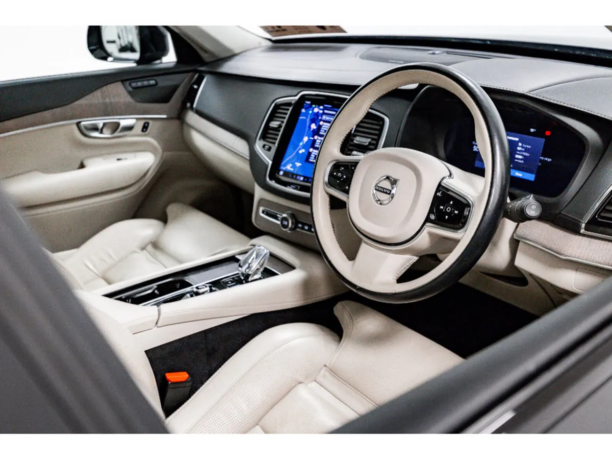 Volvo XC90 T8 Plus Dark 2.0 PHEV AWD Auto 455HP - Image 2
