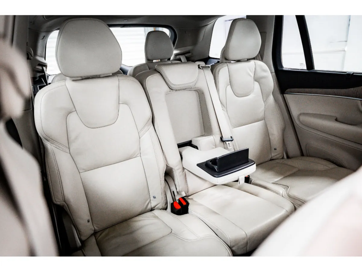 Volvo XC90 T8 Plus Dark 2.0 PHEV AWD Auto 455HP - Image 5