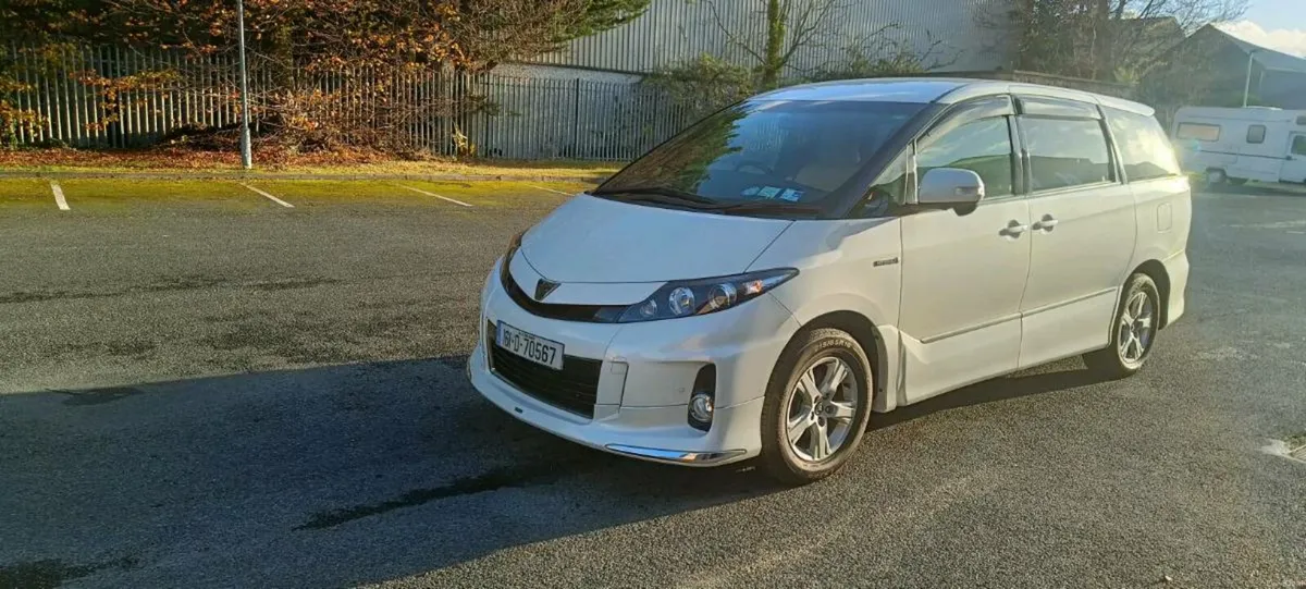 Toyota Estima - Image 2